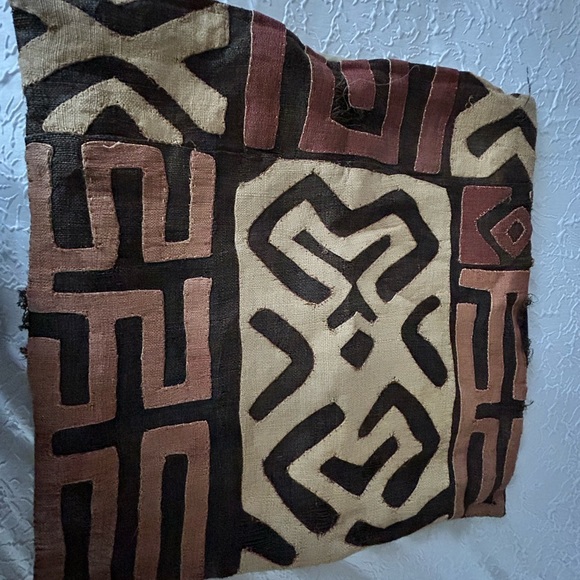 Lot of 4 Authentic Kuba Cloth Pillow Covers. - Picture 4 of 5